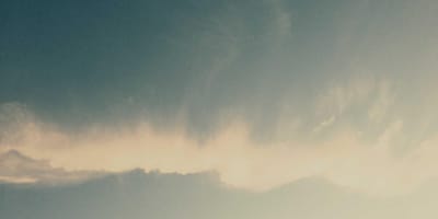 A tiny script that adds my internal links